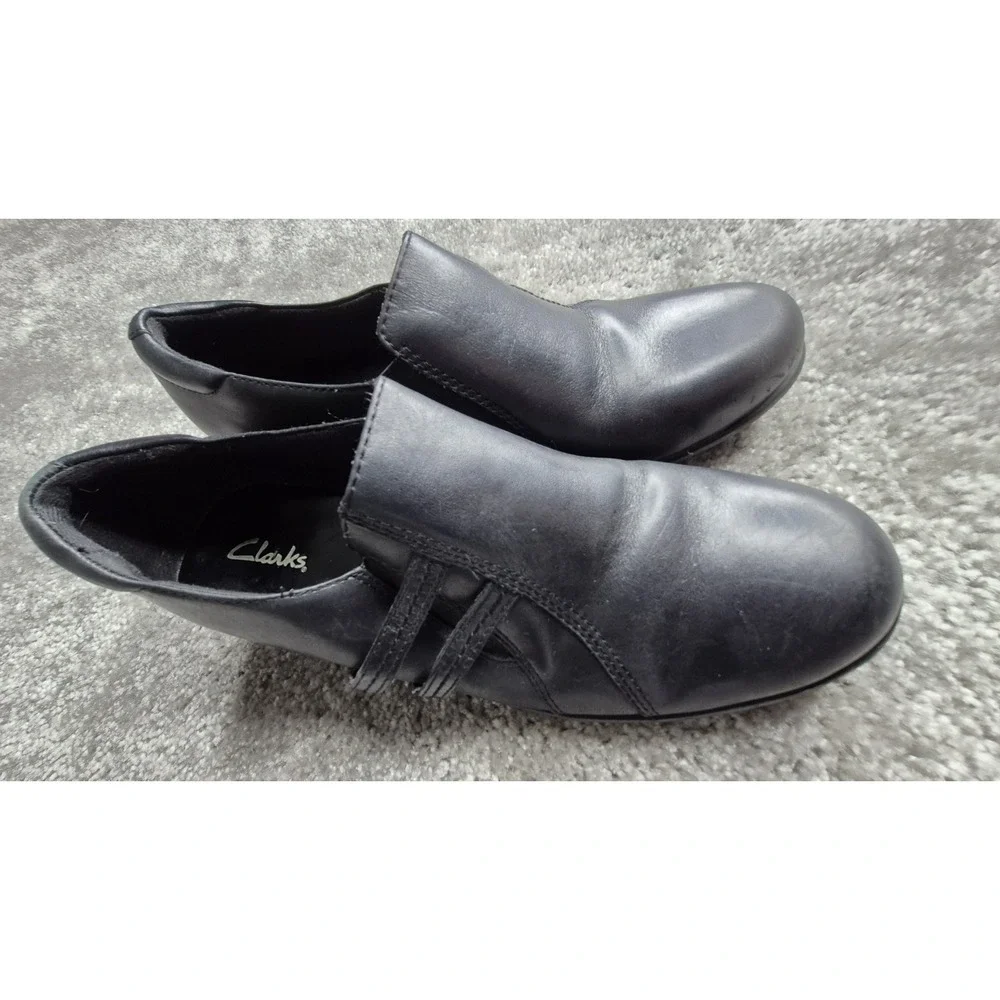 Clark's Bendables Womens Size 8 Black Leather Heeled Slip On Casual Dress Shoe - Picture 8 of 12